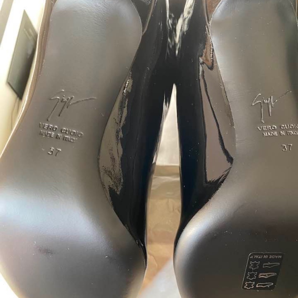 Giuseppe Zanotti NIB Black Patent Leather Zip Booties Size 7 (37) 3.5" heels - Picture 5 of 6